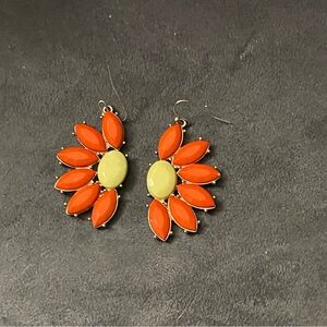 Fun daisy earrings